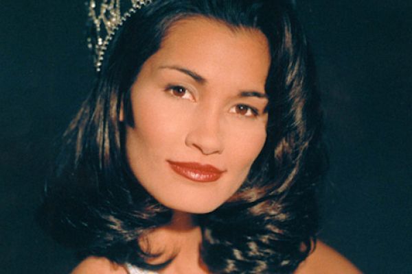 Брук Махеалани Ли