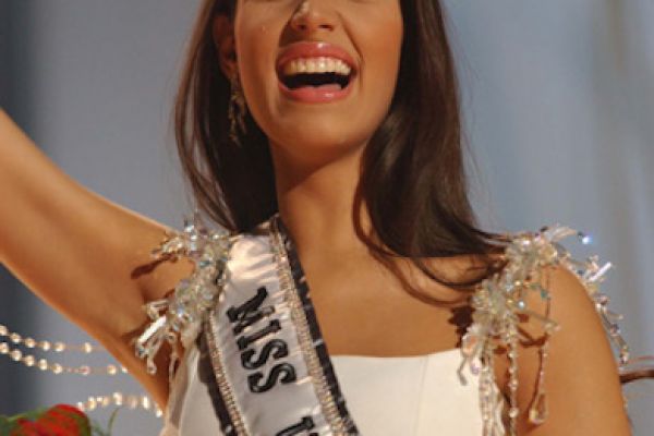 Амелия Вега